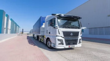 أبوظبي تطلق أول تجربة إقليمية لتشغيل الشاحنات ذاتية القيادة